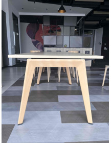 Used Steelcase B-Free Table – Functionality and Elegance in the Workplace