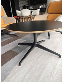 Uzywany-stolik-kawowy-okrągly-czarny-85-cm-srednicy-metalowa-noga-outlet-meblowy-warszawa-zerowastedesign