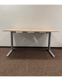 Used desk 140 x 80 cm, height 70 cm, gray metal legs, wood-colored tablet