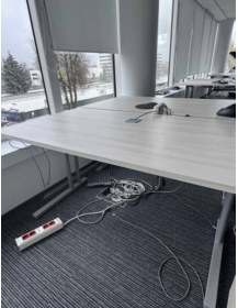 Used desk 140 x 80 cm, height 70 cm, gray metal legs / light top