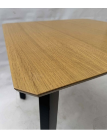 Uzywany-stol-kuchenny-kwadratowy-blat-fornirowany-4-nogi-outlet-zerowastedesign-warszawa