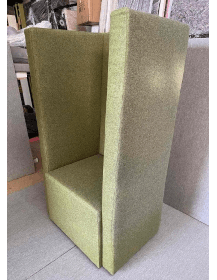 Uzywany-wysoki-fotel-Noti-Hussar-zielony-tapicerowany-wys.130cm-outlet-zerowastedesign-warszawa