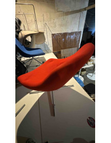 Used NOTI Mishell Swivel Armchair – Red with Silver Base