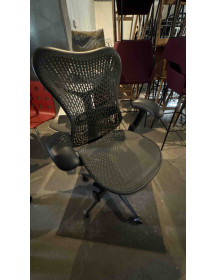 Used Herman Miller Mirra office chair – ergonomic, swivel