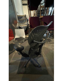 Used Herman Miller Mirra office chair – ergonomic, swivel
