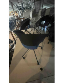 Used DELI Chair by Skandiform – Bucket Seat, Black‑Navy