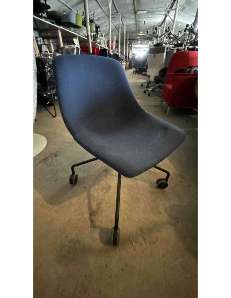 Used NOTI Mishell Chair – Navy Blue with Casters