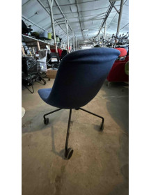 Used NOTI Mishell Chair – Navy Blue with Casters