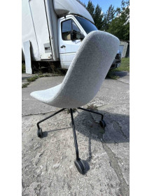 Used Grey Mishell Noti Office Chair on Wheels – Designer Chair