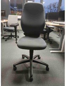 Uzywany-fotel-biurowy-DAUPHIN-szary-ergonomiczny-gabinetowy-outlet0meblowy-zerowastedesign-warszawa