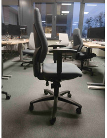 Uzywany-fotel-biurowy-DAUPHIN-szary-ergonomiczny-gabinetowy-outlet0meblowy-zerowastedesign-warszawa