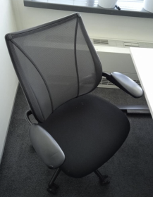Used Humanscale Liberty Office Chair – Ergonomic, Minimalist