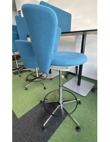Used BEEN Bar Stool – Blue, Ergonomic, Minimalist