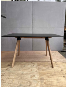 Used Rectangular Table 129 × 75 cm – Graphite Top