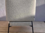 Używany fotel Noti GAP GA/1/L jasno szary, czarne metalowe nogi