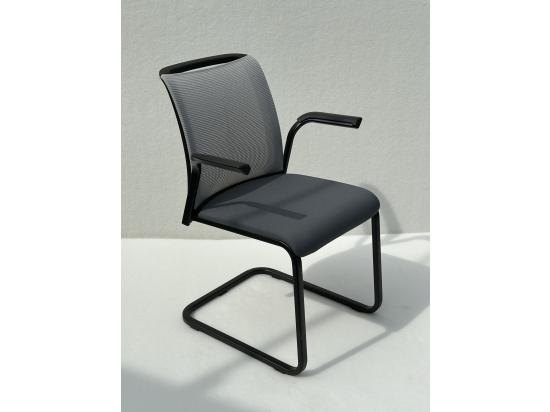 Krzesło konferencyjne czarne Steelcase