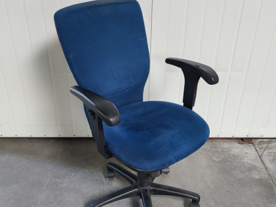 Krzesło biurowe niebiesko-brązowe