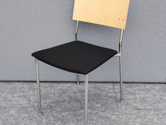 Krzesło ISKU czarne