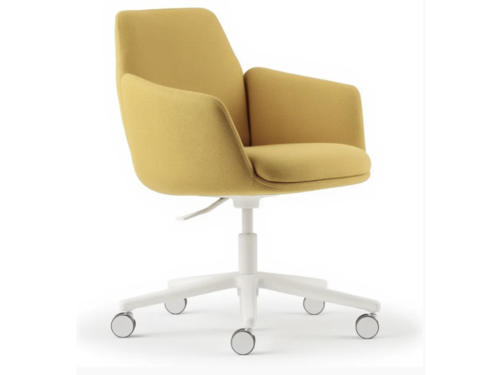 Używane krzesło Haworth Poppy kubełkowe miodowe