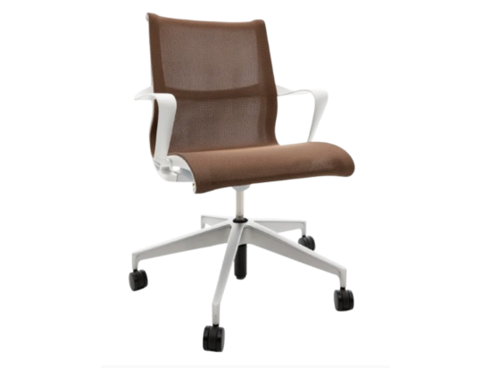 Używane krzesło biurowe / konferencyjne Setu Herman Miller brązowe