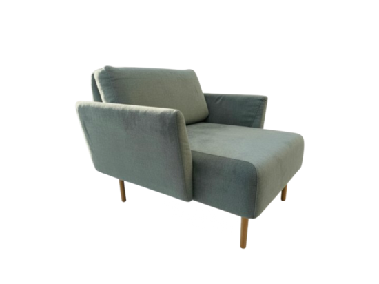 Używany fotel głęboki Muse NOTI szałwiowy, drewniane nogi