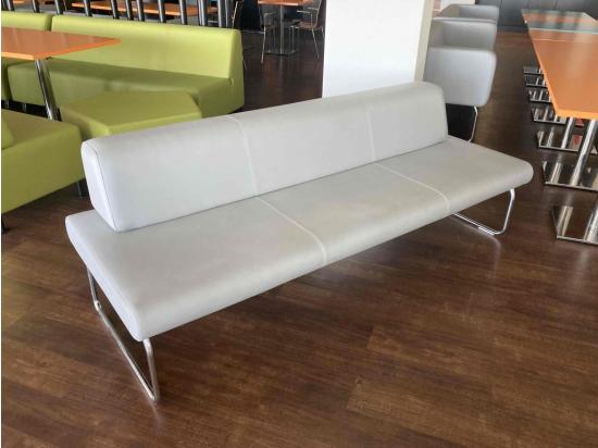Używana Sofa szara minimalistyczna