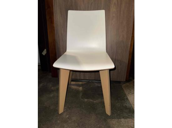 Używane krzesło Vank Krak kuchenne białe