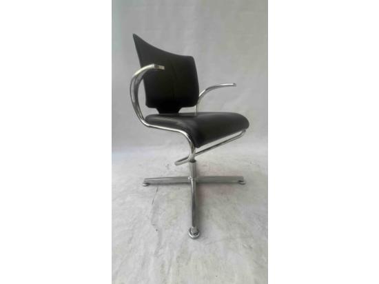 Używane krzesło konferencyjne Dauphin InTouch IT 5409