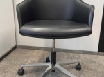 Używane krzesło na kółkach Softshell Vitra czarne
