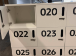 Używana biurowa szafka / loker numerowany biały 100x45x120cm