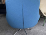 Używany fotel Noomi Softline granatowy obrotowy