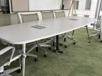 Używany stół konferencyjny biały owalny blat 280 x 100 cm