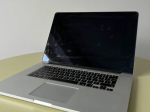 Używany Apple MacBook Pro 15 – Intel Core i7, 16 GB RAM, 256 GB SSD