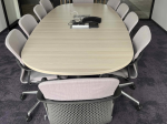 Używany stół konferencyjny Herman Miller owalny blat 280 x 118 cm Marka : HERMANMILLER