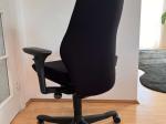 Używany fotel biurowy Kinnarps PLUS 6000 Free Float ergonomiczny i komfortowy