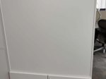 Używana dwustronna szafka biała / regał biurowy Steelcase