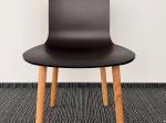 Krzesło kuchenne brązowe Vitra nóżki jasne drewniane