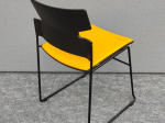 Krzesło Materia żółte