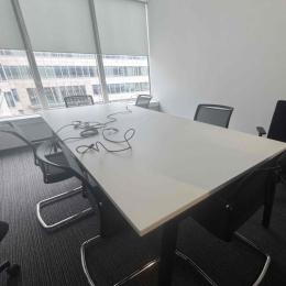 Stół konferencyjny bez media portu 280x100 biały