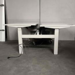 Używane biurko Steelcase Bech UP&DOWN – 170x140 cm, jeden blat 140x80 cm