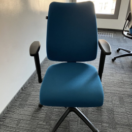 Krzesło biurowe  z oparciem