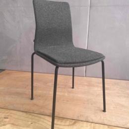 Używane krzesło Linar Plus Noti minimalistyczne grafitowe