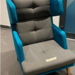 Używany fotel Profim October wysoki, jasnozielony