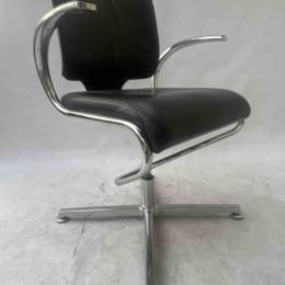 Używane krzesło konferencyjne Dauphin InTouch IT 5409